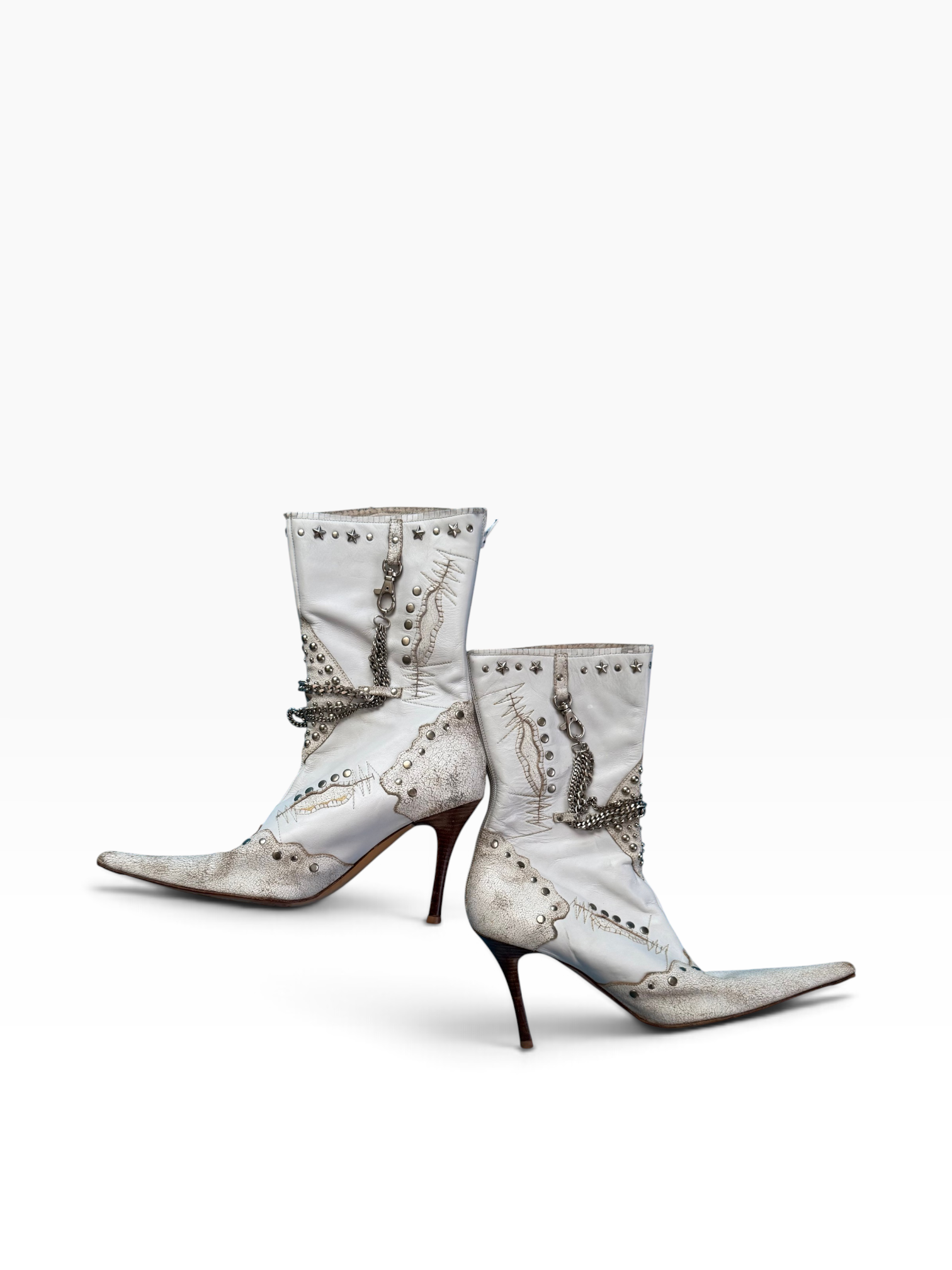 El Dantés White Studded Chain Boots