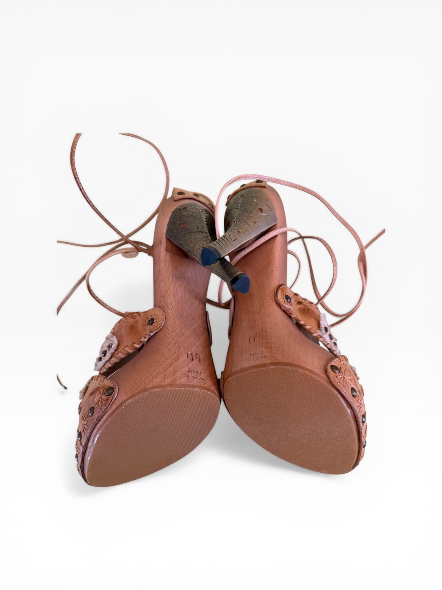 El Dantés Engraved Metal Heel Leather Lace-Up Platform Sandals